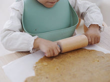 Load image into Gallery viewer, Bavoir silicone Vert sauge

